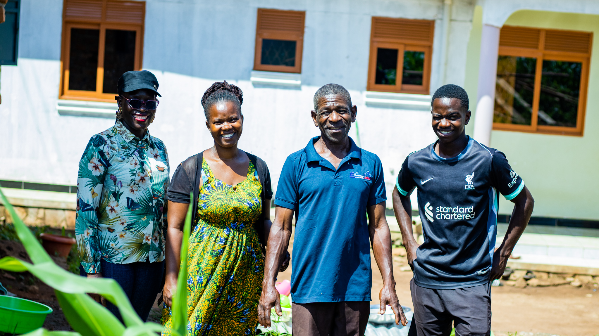Pendeza Uganda working alongside families and children